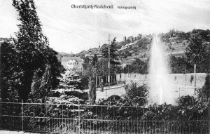 Ansicht des Platzes mit Springbrunnen ab 1908